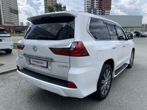 Lexus LX III Рестайлинг 2 с пробегом 2016 года, цена 6 990 000 рублей, 266395 км, внедорожник, Автокод Объявления