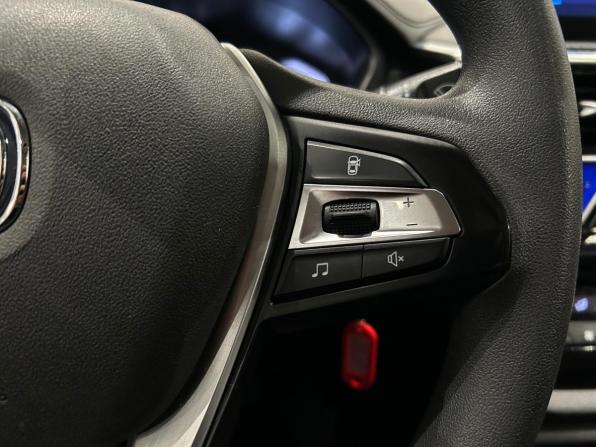 Changan Alsvin с пробегом 2023 года, цена 1 049 000 рублей, 49526 км, седан, Автокод Объявления