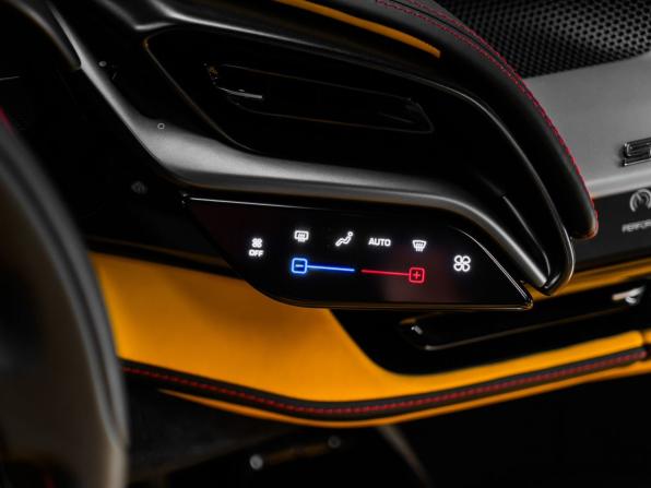 Ferrari SF90 I с пробегом 2025 года, цена 63 300 000 рублей, 63 км, кабриолет, Автокод Объявления