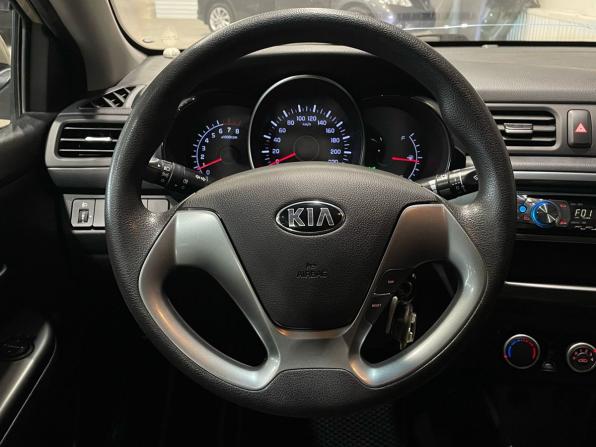 Kia Rio III Рестайлинг с пробегом 2015 года, цена 729 000 рублей, 134648 км, седан, Автокод Объявления