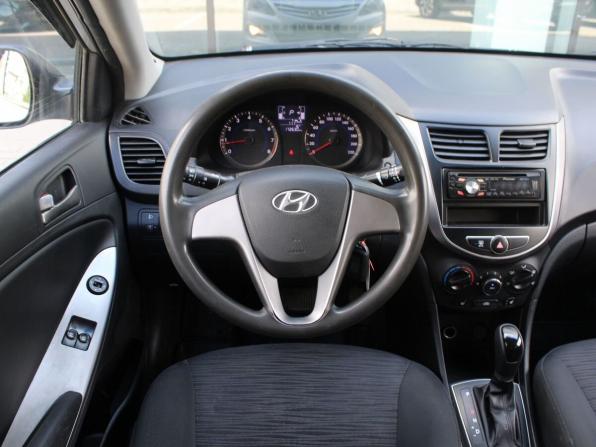 Hyundai Solaris I Рестайлинг с пробегом 2014 года, цена 950 000 рублей, 172628 км, седан, Автокод Объявления