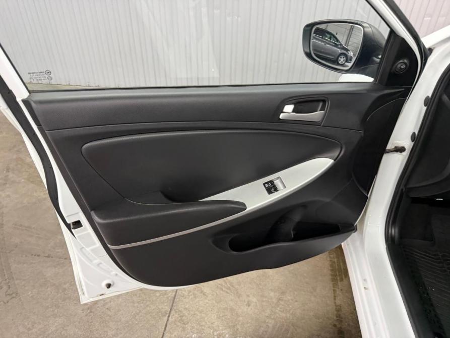 Hyundai Solaris I Краснодар  - изображение 16