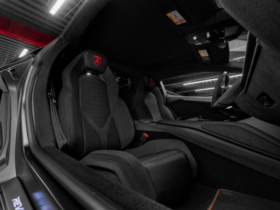 Lamborghini Revuelto Москва  - изображение 35