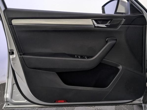 Skoda Superb III Рестайлинг с пробегом 2021 года, цена 2 500 000 рублей, 133030 км, лифтбек, Автокод Объявления