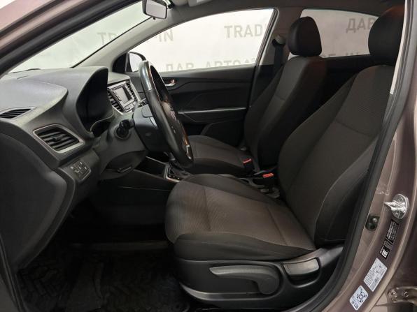 Hyundai Solaris II с пробегом 2018 года, цена 1 350 000 рублей, 102000 км, седан, Автокод Объявления
