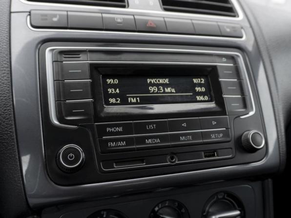 Volkswagen Polo V Рестайлинг с пробегом 2020 года, цена 949 000 рублей, 165223 км, седан, Автокод Объявления