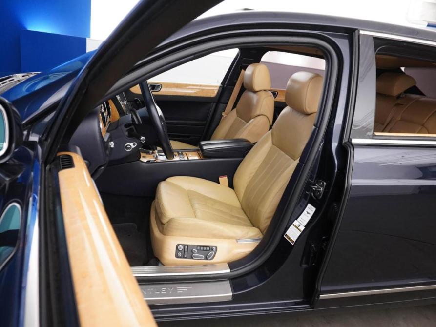 Bentley Continental Flying Spur Москва  - изображение 10