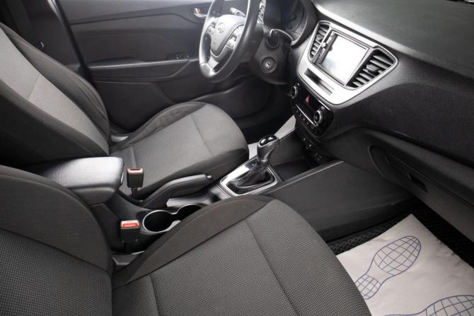 Hyundai Solaris II с пробегом 2018 года, цена 1 339 000 рублей, 109200 км, седан, Автокод Объявления