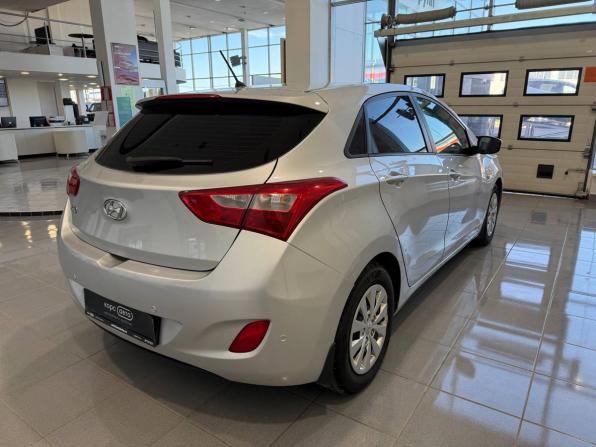 Hyundai i30 II Рестайлинг с пробегом 2016 года, цена 1 075 000 рублей, 238373 км, хэтчбек, Автокод Объявления