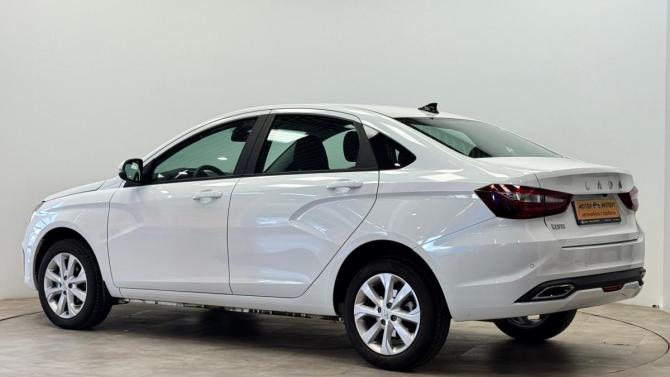 Lada (ВАЗ) Vesta I Рестайлинг (NG) с пробегом 2025 года, цена 1 410 000 рублей, 10600 км, седан, Автокод Объявления