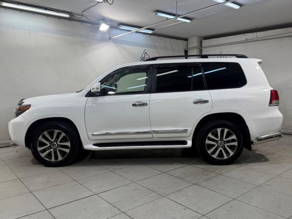 Toyota Land Cruiser 200 Series Рестайлинг 1 с пробегом 2014 года, цена 3 199 800 рублей, 389000 км, внедорожник, Автокод Объявления