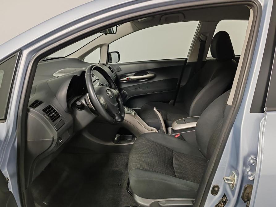 Toyota Auris I Москва  - изображение 16
