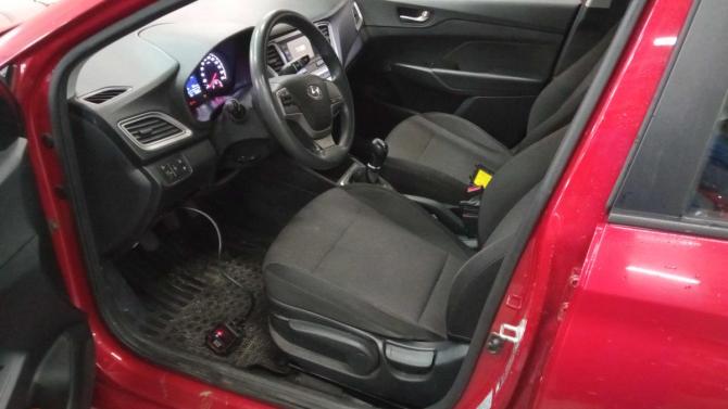 Hyundai Solaris II с пробегом 2019 года, цена 900 000 рублей, 95086 км, седан, Автокод Объявления