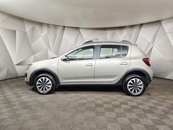 Renault Sandero II с пробегом 2016 года, цена 947 000 рублей, 136166 км, хэтчбек, Автокод Объявления