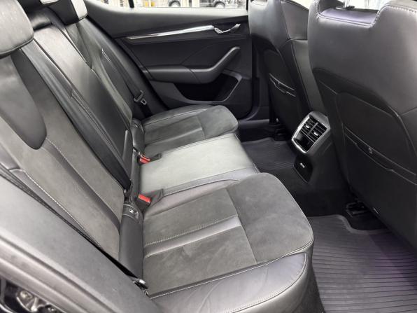 Skoda Octavia IV (A8) с пробегом 2021 года, цена 2 539 000 рублей, 70201 км, лифтбек, Автокод Объявления