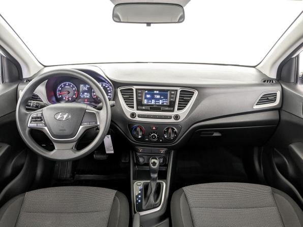 Hyundai Solaris II Рестайлинг с пробегом 2022 года, цена 1 570 000 рублей, 53090 км, седан, Автокод Объявления