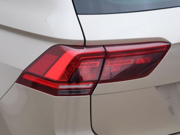 Volkswagen Tiguan II с пробегом 2018 года, цена 2 380 000 рублей, 137138 км, внедорожник, Автокод Объявления