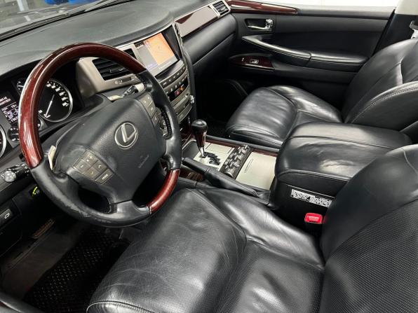 Lexus LX III Рестайлинг с пробегом 2013 года, цена 4 450 000 рублей, 196691 км, внедорожник, Автокод Объявления