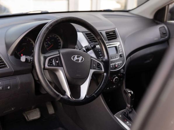 Hyundai Solaris I Рестайлинг с пробегом 2014 года, цена 1 050 000 рублей, 136106 км, седан, Автокод Объявления