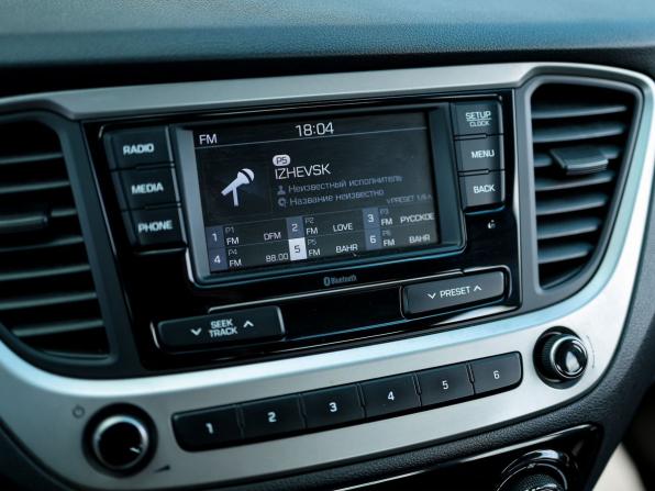 Hyundai Solaris II с пробегом 2018 года, цена 1 399 000 рублей, 106467 км, седан, Автокод Объявления