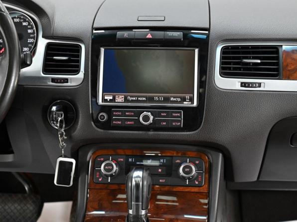 Volkswagen Touareg II с пробегом 2013 года, цена 1 419 000 рублей, 137677 км, внедорожник, Автокод Объявления