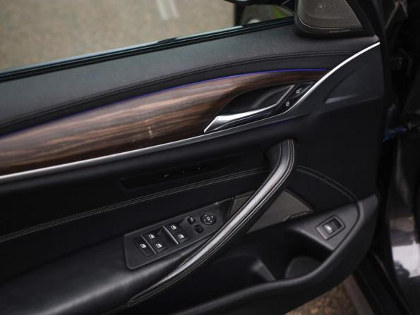 BMW 5 серии VII (G30/G31/G38) с пробегом 2017 года, цена 3 799 000 рублей, 97914 км, седан, Автокод Объявления