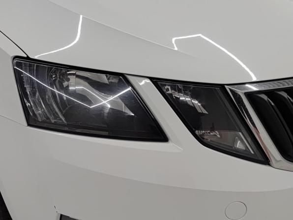 Skoda Octavia III (A7) Рестайлинг с пробегом 2017 года, цена 1 699 000 рублей, 61392 км, лифтбек, Автокод Объявления