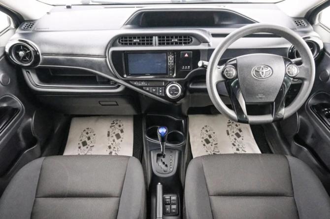 Toyota Aqua I Рестайлинг с пробегом 2016 года, цена 999 000 рублей, 177224 км, хэтчбек, Автокод Объявления