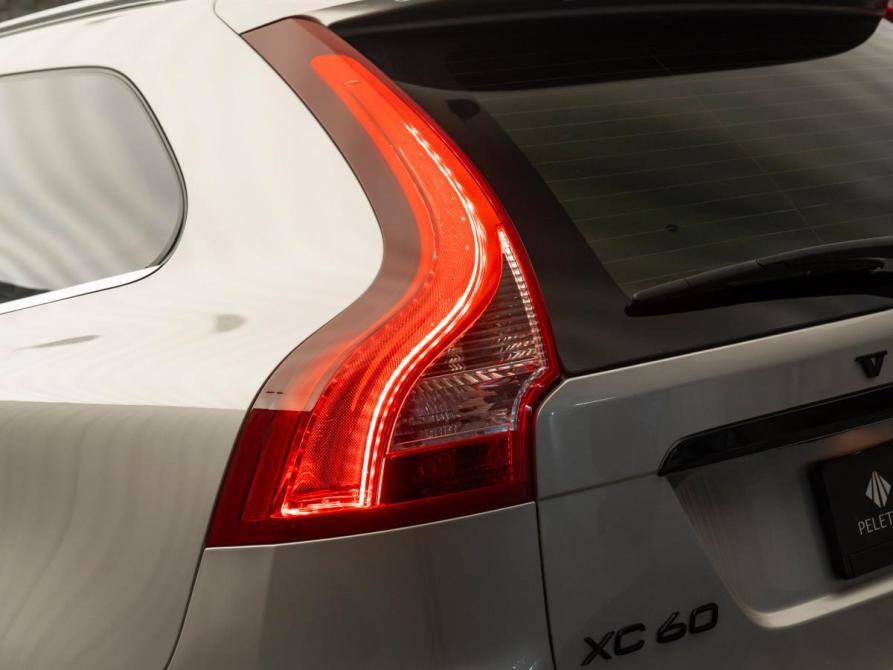Volvo XC60 I Рестайлинг Москва  - изображение 19