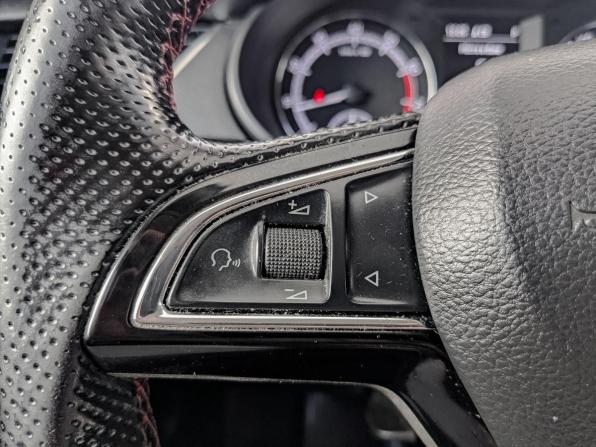 Skoda Octavia III (A7) Рестайлинг с пробегом 2019 года, цена 1 690 000 рублей, 138198 км, лифтбек, Автокод Объявления