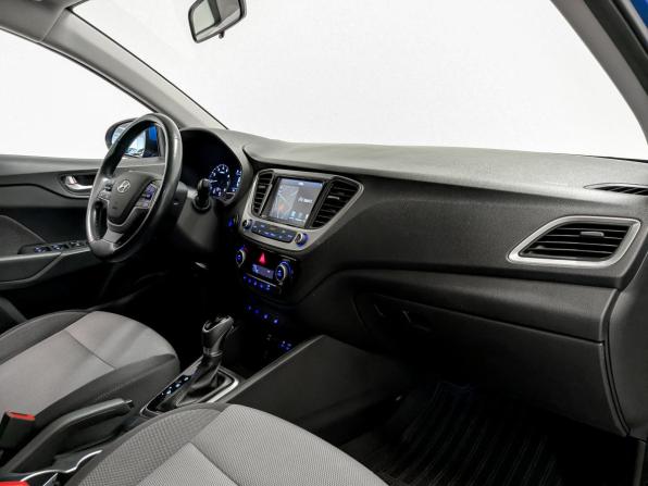 Hyundai Solaris II с пробегом 2018 года, цена 1 330 000 рублей, 93397 км, седан, Автокод Объявления