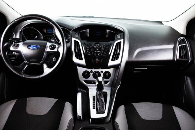 Ford Focus III с пробегом 2013 года, цена 699 000 рублей, 260000 км, универсал, Автокод Объявления