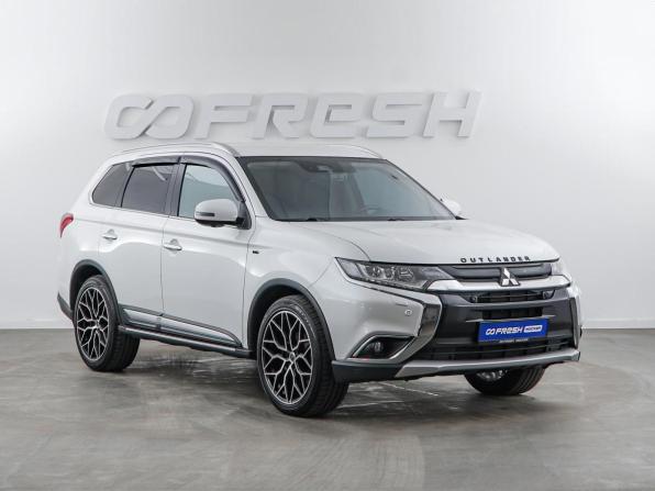 Mitsubishi Outlander III Рестайлинг 2 с пробегом 2017 года, цена 2 299 050 рублей, 243640 км, внедорожник, Автокод Объявления