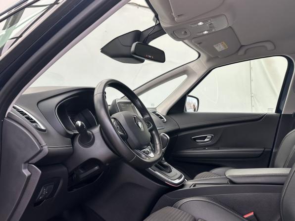 Renault Scenic IV с пробегом 2019 года, цена 1 597 000 рублей, 193595 км, компактвэн, Автокод Объявления