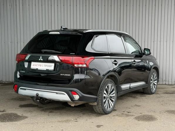Mitsubishi Outlander III Рестайлинг 2 с пробегом 2018 года, цена 2 100 000 рублей, 156121 км, внедорожник, Автокод Объявления