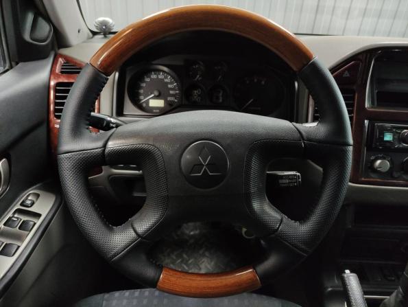 Mitsubishi Pajero III Рестайлинг с пробегом 2003 года, цена 997 000 рублей, 279444 км, внедорожник, Автокод Объявления