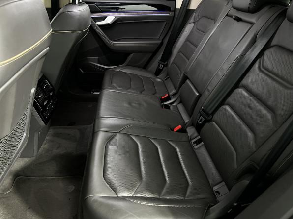 Volkswagen Touareg III с пробегом 2020 года, цена 4 500 000 рублей, 102000 км, внедорожник, Автокод Объявления
