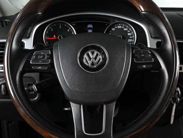 Volkswagen Touareg II с пробегом 2013 года, цена 2 349 000 рублей, 164516 км, внедорожник, Автокод Объявления