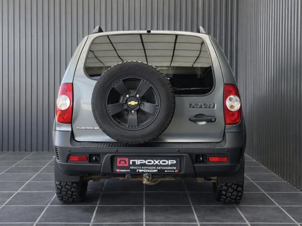 Chevrolet Niva I Рестайлинг с пробегом 2017 года, цена 787 000 рублей, 76866 км, внедорожник, Автокод Объявления