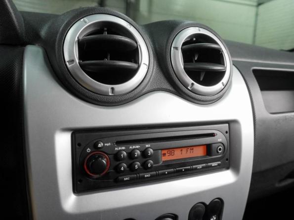 Renault Sandero I с пробегом 2011 года, цена 599 000 рублей, 107003 км, хэтчбек, Автокод Объявления