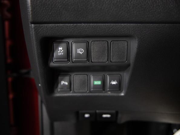 Nissan Qashqai II с пробегом 2016 года, цена 1 675 000 рублей, 181555 км, внедорожник, Автокод Объявления