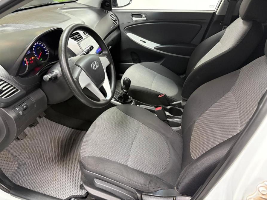 Hyundai Solaris I Киров  - изображение 8