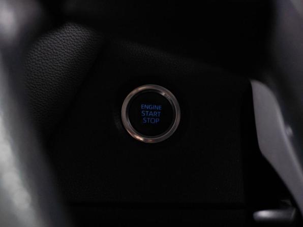 Toyota Corolla XII (E210) с пробегом 2022 года, цена 1 869 000 рублей, 93898 км, универсал, Автокод Объявления