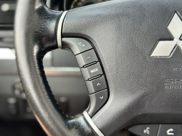 Mitsubishi Pajero IV Рестайлинг 1 с пробегом 2012 года, цена 1 830 000 рублей, 323295 км, внедорожник, Автокод Объявления