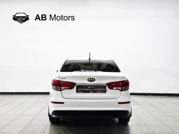 Kia Rio III Рестайлинг с пробегом 2015 года, цена 950 000 рублей, 170000 км, седан, Автокод Объявления