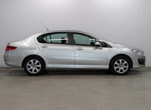 Peugeot 408 I Рестайлинг с пробегом 2017 года, цена 1 355 000 рублей, 57078 км, седан, Автокод Объявления