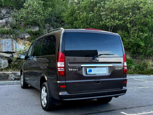 Mercedes-Benz Viano I (W639) Рестайлинг с пробегом 2013 года, цена 2 100 000 рублей, 408437 км, минивэн, Автокод Объявления