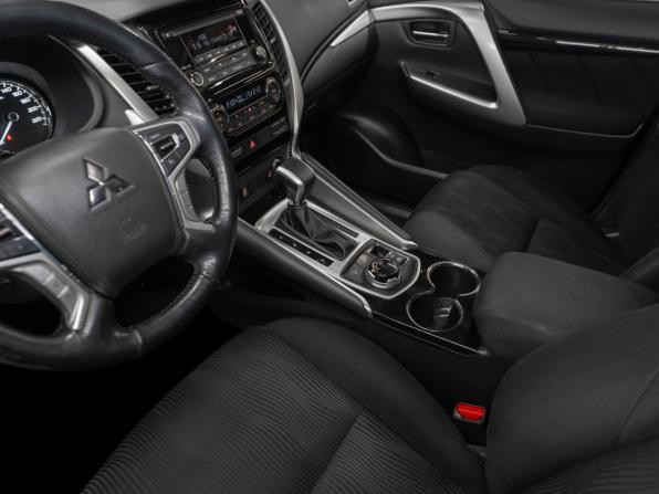 Mitsubishi Pajero Sport III с пробегом 2019 года, цена 2 570 000 рублей, 122616 км, внедорожник, Автокод Объявления