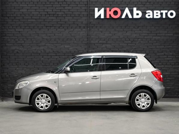 Skoda Fabia II с пробегом 2009 года, цена 380 000 рублей, 152283 км, хэтчбек, Автокод Объявления