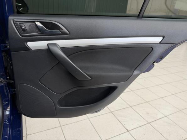 Skoda Octavia II (A5) Рестайлинг с пробегом 2011 года, цена 1 040 000 рублей, 173530 км, лифтбек, Автокод Объявления